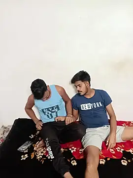 Snapshot of BiggerDickGuy chatting on 06.13.26 BiggerDickGuy online show from 06.13.26