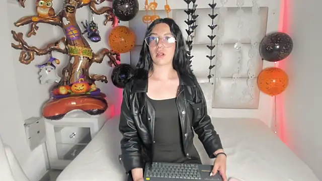 Snapshot of Scarlette_jade chatting on 10.23.25 Scarlette jade online show from 10.23.25
