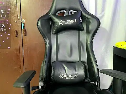 BigTitsGirl04 online show from 03.20.26