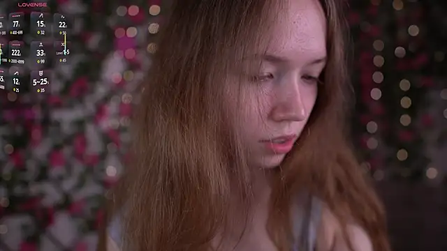 Snapshot of Petite_Polly chatting on 02.11.26 Petite Polly online show from 02.11.26