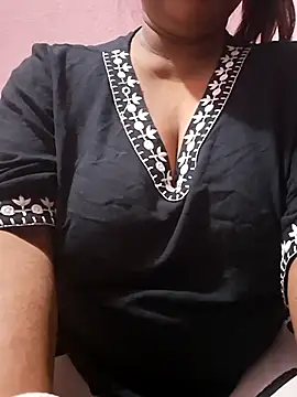 Snapshot of janu-janvi chatting on 11.09.25 janu-janvi online show from 11.09.25