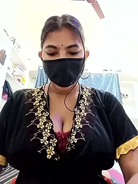 Snapshot of Hot_radhaji chatting on 04.13.26 Hot radhaji online show from 04.13.26