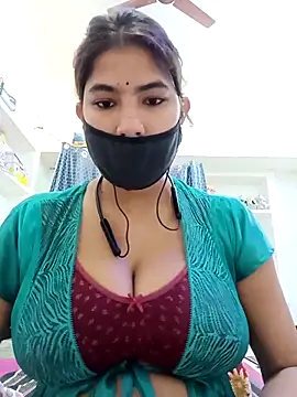 Snapshot of Hot_radhaji chatting on 04.28.26 Hot radhaji online show from 04.28.26