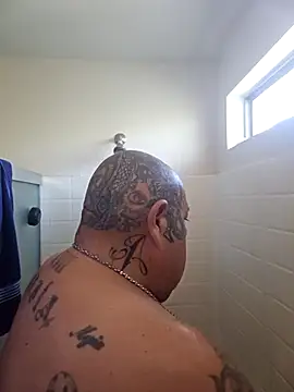 Snapshot of B1GLO chatting on 02.06.26 B1GLO online show from 02.06.26