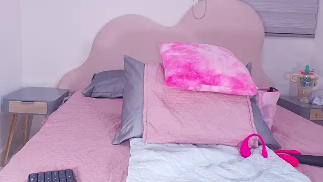 Snapshot of lu_mystic chatting on 04.10.26 lu mystic online show from 04.10.26