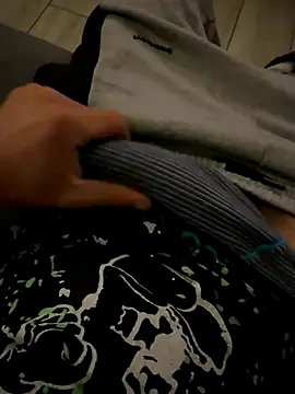 Snapshot of Theanimals chatting on 10.08.25 Theanimals online show from 10.08.25