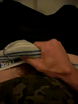 Snapshot of Theanimals chatting on 11.04.25 Theanimals online show from 11.04.25