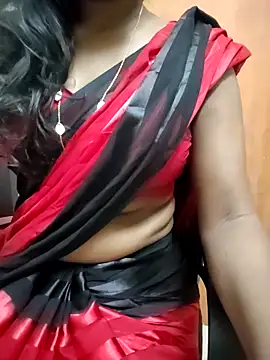 Snapshot of Tamilmallu-duskygirl03 chatting on 01.06.26 Tamilmallu-duskygirl03 online show from 01.06.26