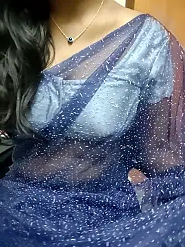 Snapshot of Tamilmallu-duskygirl03 chatting on 01.11.26 Tamilmallu-duskygirl03 online show from 01.11.26