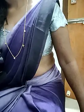 Snapshot of Tamilmallu-duskygirl03 chatting on 01.12.26 Tamilmallu-duskygirl03 online show from 01.12.26