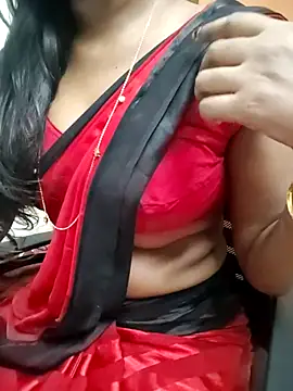 Snapshot of Tamilmallu-duskygirl03 chatting on 06.04.26 Tamilmallu-duskygirl03 online show from 06.04.26