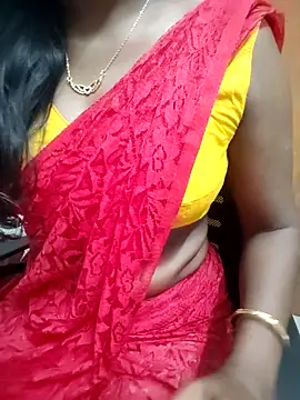Snapshot of Tamilmallu-duskygirl03 chatting on 06.05.26 Tamilmallu-duskygirl03 online show from 06.05.26