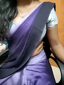 Snapshot of Tamilmallu-duskygirl03 chatting on 06.21.26 Tamilmallu-duskygirl03 online show from 06.21.26