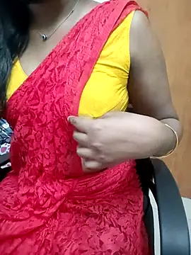 Snapshot of Tamilmallu-duskygirl03 chatting on 06.30.26 Tamilmallu-duskygirl03 online show from 06.30.26