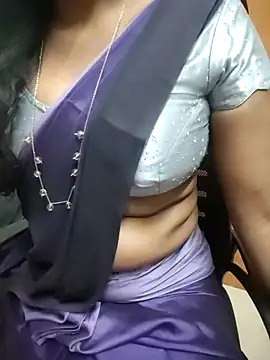 Snapshot of Tamilmallu-duskygirl03 chatting on 07.10.26 Tamilmallu-duskygirl03 online show from 07.10.26