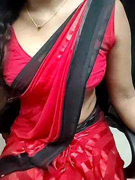 Snapshot of Tamilmallu-duskygirl03 chatting on 07.16.26 Tamilmallu-duskygirl03 online show from 07.16.26