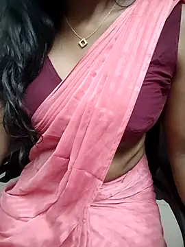 Snapshot of Tamilmallu-duskygirl03 chatting on 07.20.26 Tamilmallu-duskygirl03 online show from 07.20.26