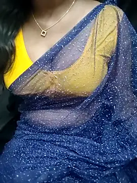 Snapshot of Tamilmallu-duskygirl03 chatting on 07.24.26 Tamilmallu-duskygirl03 online show from 07.24.26
