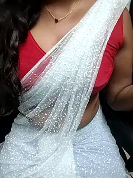 Snapshot of Tamilmallu-duskygirl03 chatting on 07.29.26 Tamilmallu-duskygirl03 online show from 07.29.26