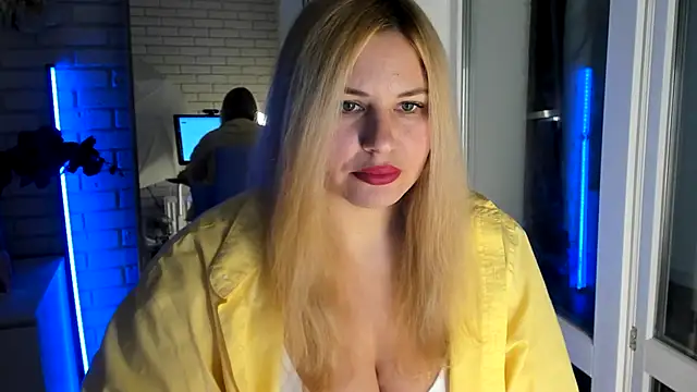 Passion-Blondy online show from 10.15.25