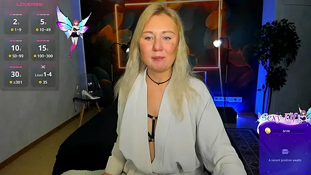 Snapshot of scent__of_woman chatting on 02.10.26 scent of woman online show from 02.10.26