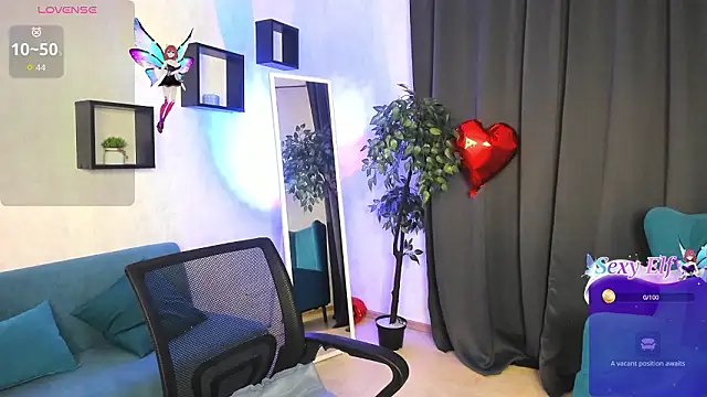 Snapshot of scent__of_woman chatting on 02.26.26 scent of woman online show from 02.26.26