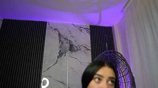 RachelRavee online show from 11.28.25