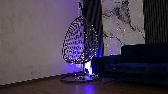 RachelRavee online show from 02.04.26