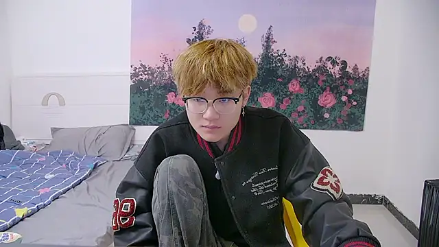 Snapshot of KK-cuteboy chatting on 04.08.26 KK-cuteboy online show from 04.08.26