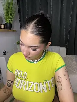 LoraShines online show from 07.22.26
