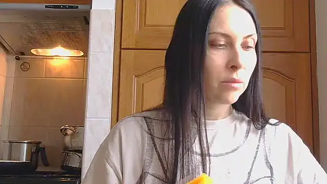 Snapshot of Olivarra chatting on 03.02.26 Olivarra online show from 03.02.26