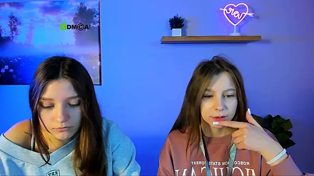 Snapshot of dana_sweet__ chatting on 10.24.25 dana sweet   online show from 10.24.25
