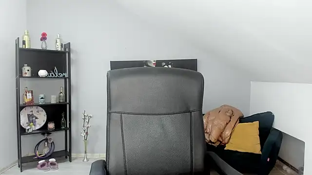 BettyJamess online show from 11.11.25