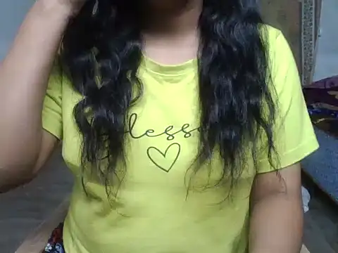 Snapshot of manju_02 chatting on 10.16.25 manju 02 online show from 10.16.25