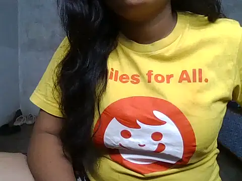 Snapshot of manju_02 chatting on 11.04.25 manju 02 online show from 11.04.25