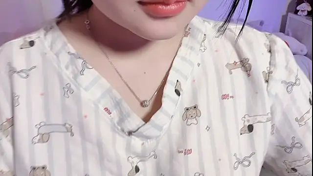 Snapshot of BeChinh_Lee chatting on 04.21.26 BeChinh Lee online show from 04.21.26