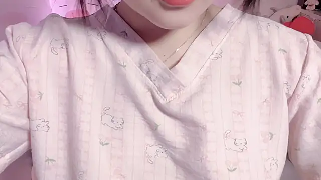Snapshot of BeChinh_Lee chatting on 05.11.26 BeChinh Lee online show from 05.11.26