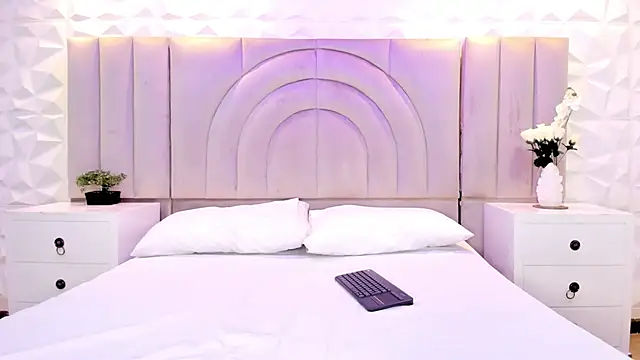 Snapshot of rebeca_brown_ chatting on 11.27.25 rebeca brown online show from 11.27.25