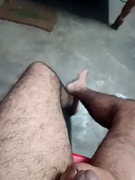 Snapshot of TrainedBend28 chatting on 11.01.25 TrainedBend28 online show from 11.01.25