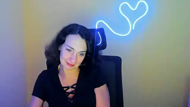 Snapshot of Rosie_Rosee chatting on 10.16.25 Rosie Rosee online show from 10.16.25