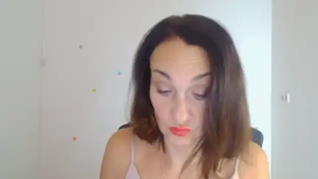 Snapshot of Rosie_Rosee chatting on 11.10.25 Rosie Rosee online show from 11.10.25