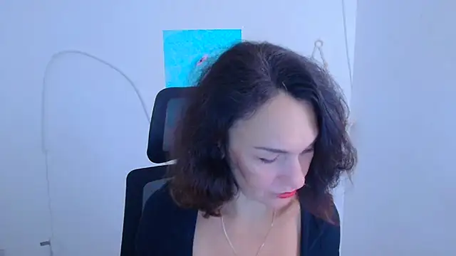 Snapshot of Rosie_Rosee chatting on 12.03.25 Rosie Rosee online show from 12.03.25