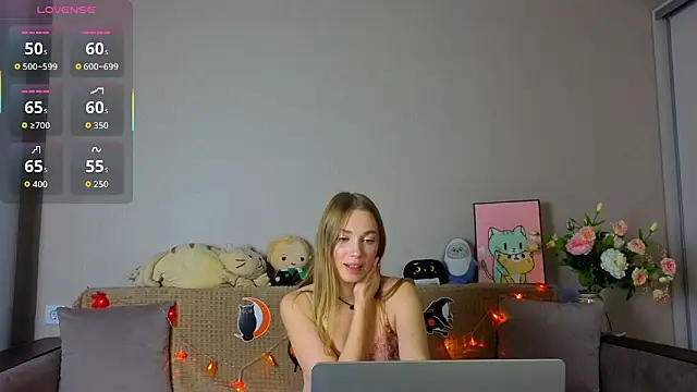 ElizaPurrr online show from 10.26.25