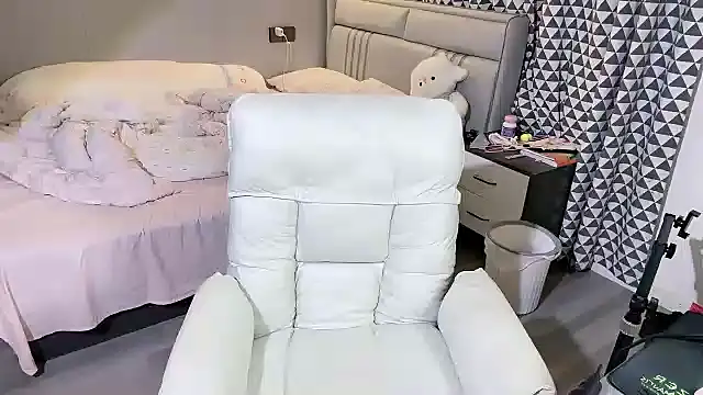 xiaoguaiss online show from 04.14.26