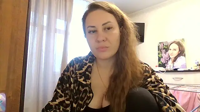 MeadowEyes online show from 10.21.25