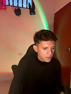 tylernova online show from 10.18.25