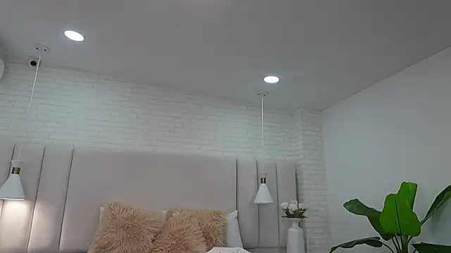 nina gb online show from 04.15.26