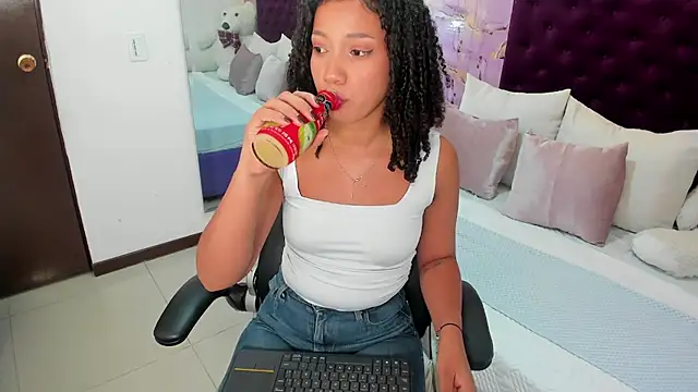 cloe 555 online show from 11.24.25