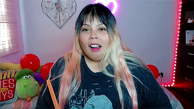 EllieMoonX online show from 02.14.26