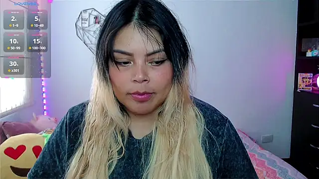 EllieMoonX online show from 04.19.26